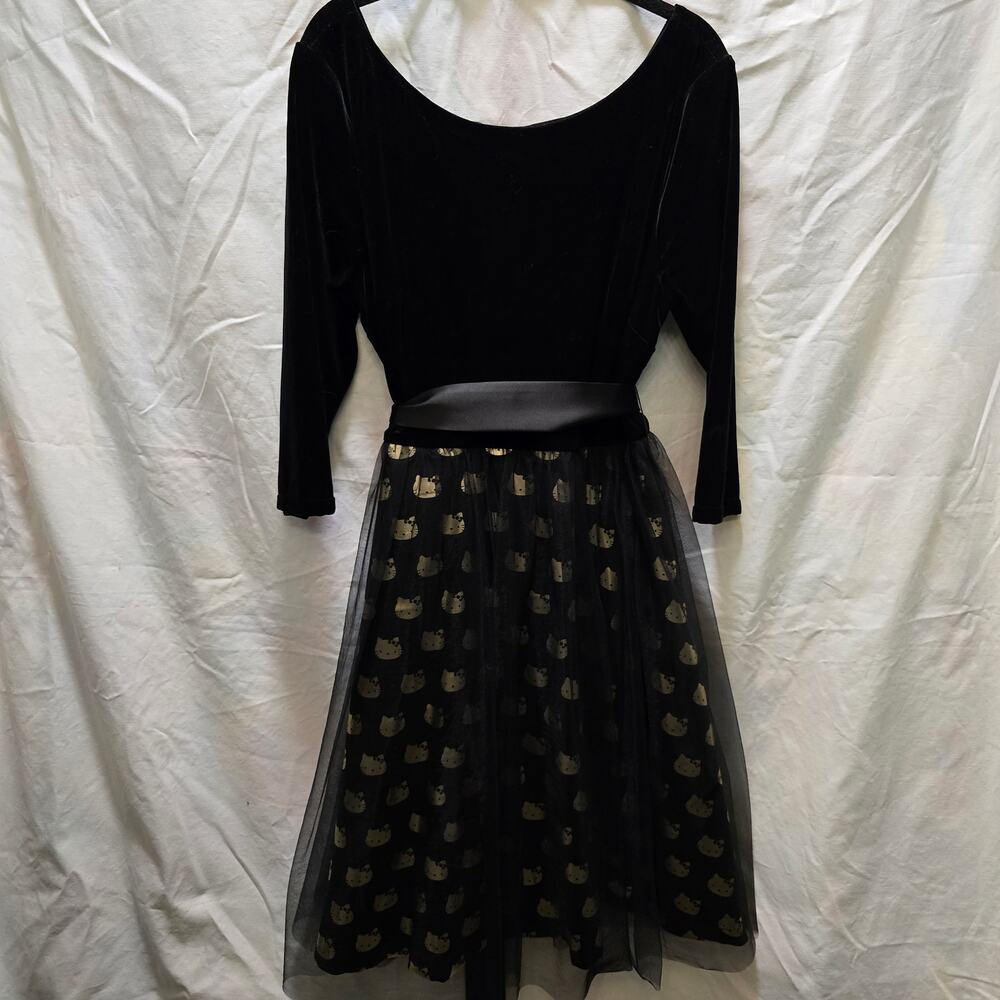 Modcloth for Hello Kitty black velvet tulle fit and flare 1/2‎ sleeve dress